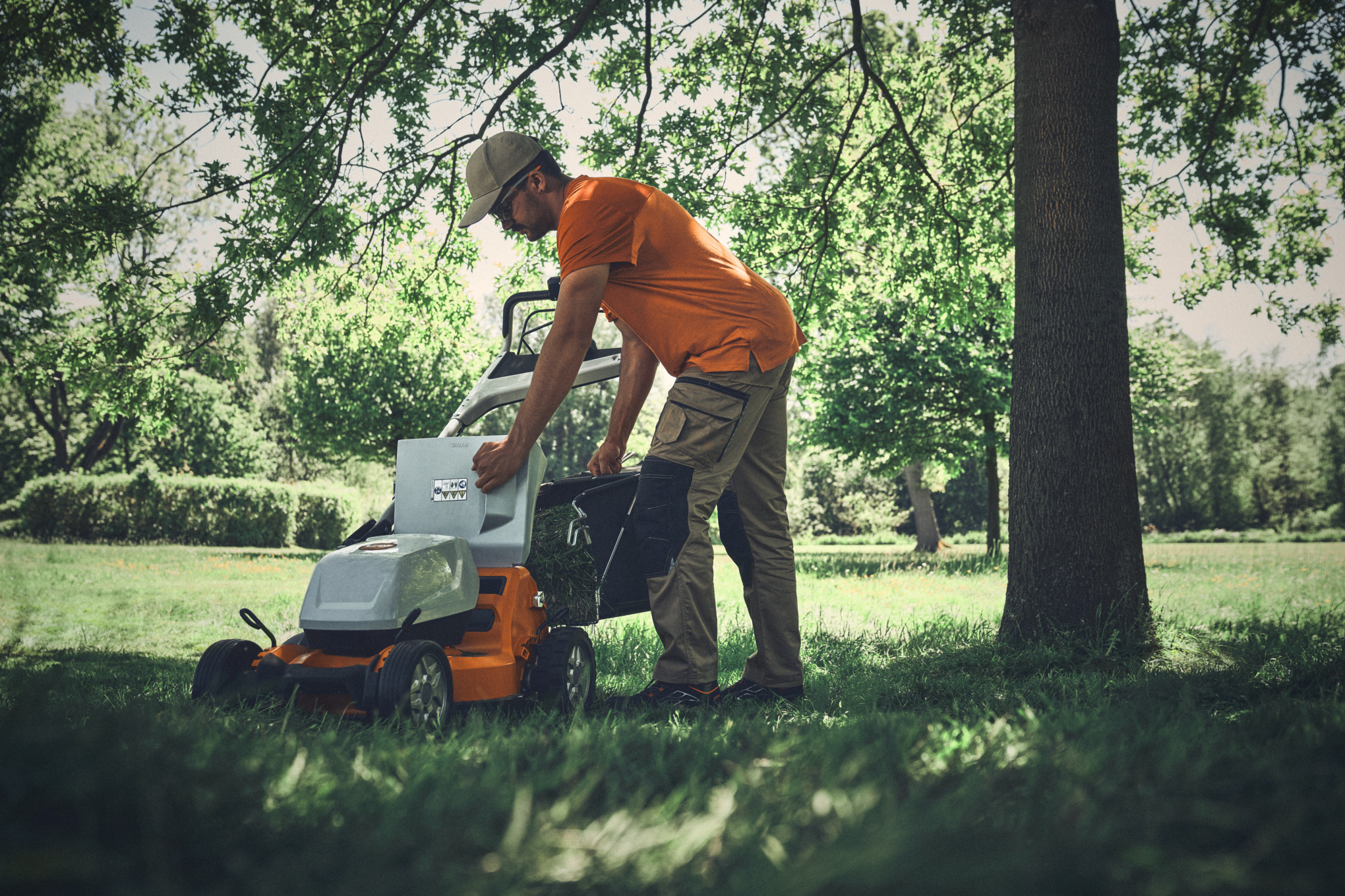 RMA 750 V Cordless Lawn Mower