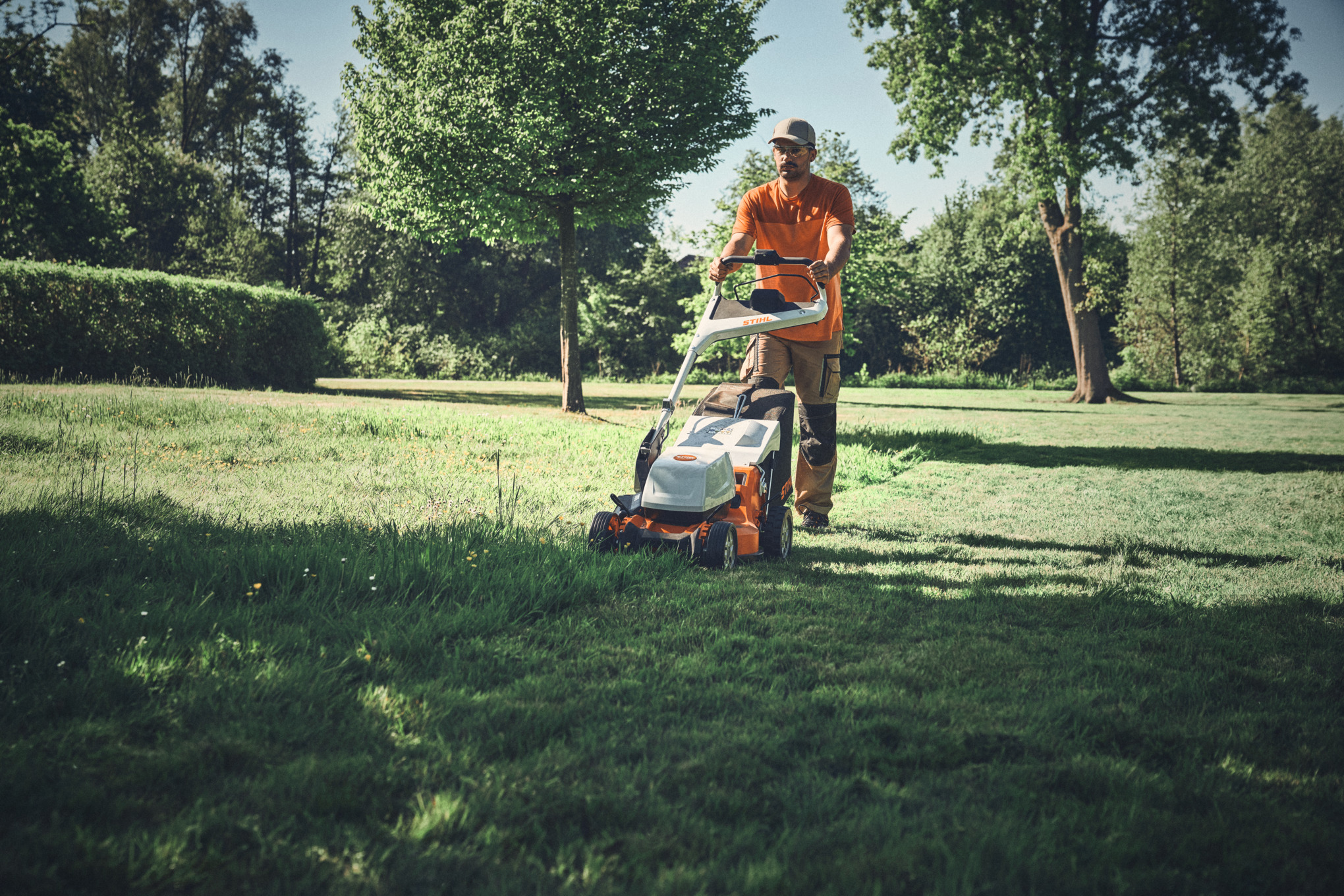 RMA 750 V Cordless Lawn Mower