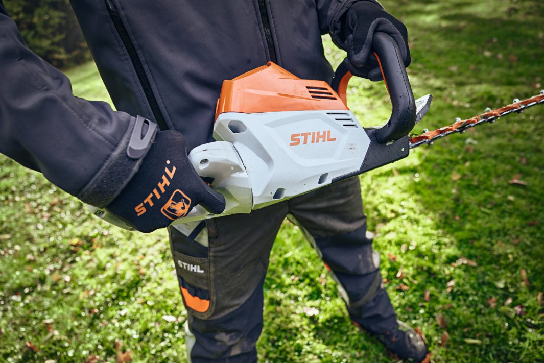 STIHL HSA100 36V (AP) 600mm Hedge Trimmer (Body)